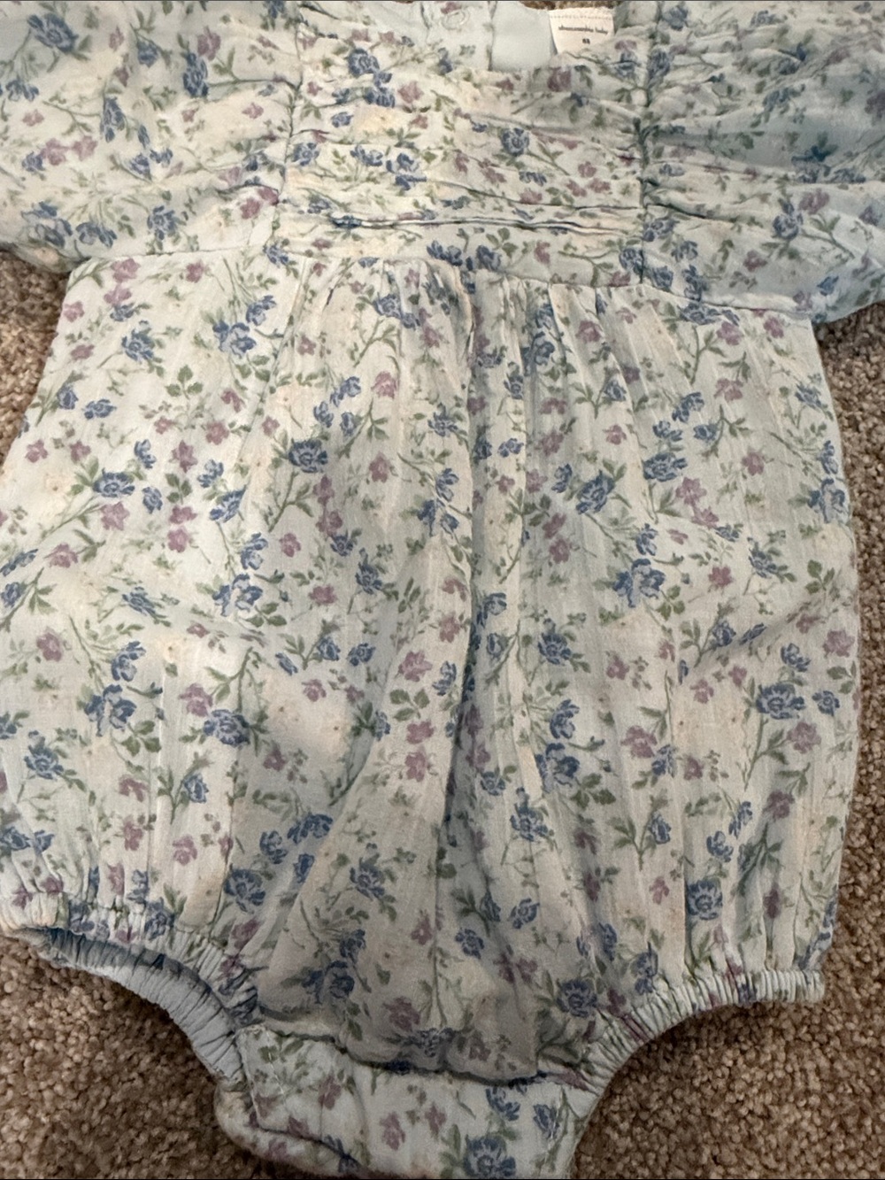 Abercrombie Baby Newborn Floral outfit - Picture 3 of 5